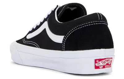 Vans Stitched Low-top Silhouette Rubber Sole Sneakers In Black
