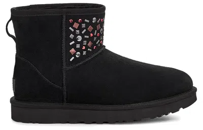Ugg (wmns)  Classic Mini Stud Ii Rivets Snow Boots Black