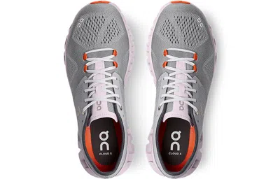 On Running Cloud X Running Shoe In Gray