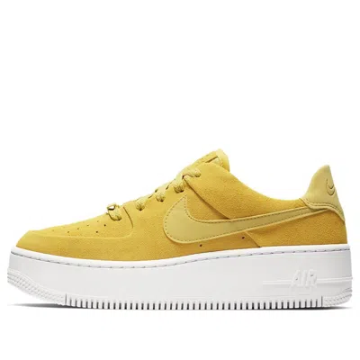 Nike (wmns)  Air Force 1 Sage Low 'celery' In Yellow