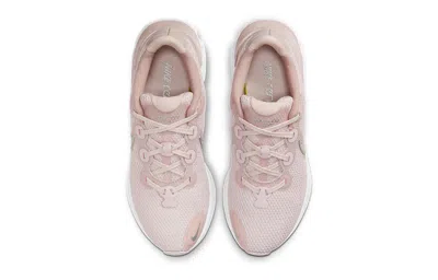 Nike (wmns)  Renew Run 'barely Rose' In Pink