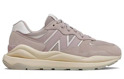 New Balance (wmns)  57/40 'logwood Team Cream' In Pink
