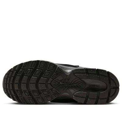 Nike V5 Rnr Womens Sneakers In Black