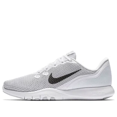 Nike (wmns)  Flex Trainer 7 Low-top White/grey In Gray