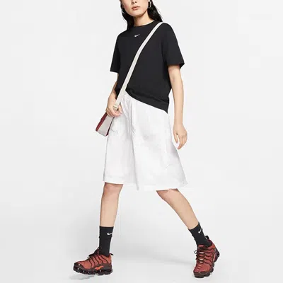 Nike Plus Size Sportswear Oversized Short-sleeve T-shirt In Black