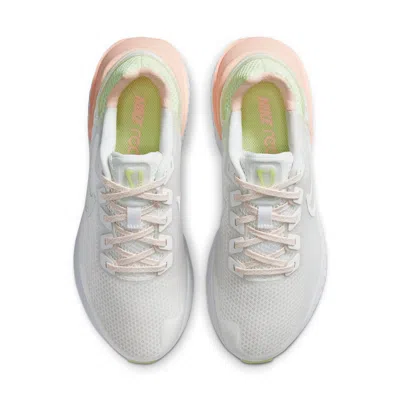 Nike (wmns)  Legend React 3 'barely Volt' In White
