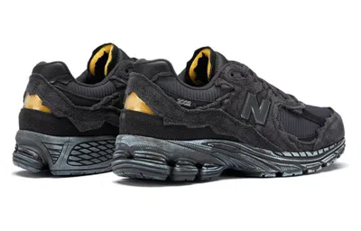 New Balance Unisex M2002rv1 Sneakers In Gray