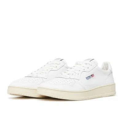 Autry Medalist Low Sneakers In White Leather In White