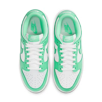 Nike Dunk Low Sneakers In Green