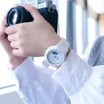 Casio G-shock Analog-digital 'white' In Metallic
