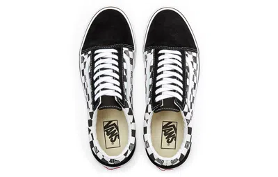 Vans Ua Og Old Skool Checkerboard Sneakers In Black