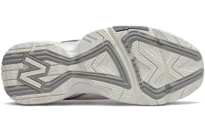 New Balance (wmns)  452 Series 'light Bone Beige' In White