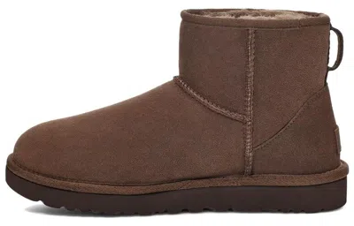 Ugg (wmns)  Classic Mini Ii Boot 'burnt Cedar' In Brown