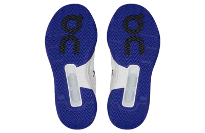 On The Roger Clubhouse Pro "white/royal" Sneakers In White