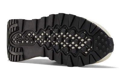 Reebok (wmns)  Classic Leather Legacy Running Shoes Beige/brown