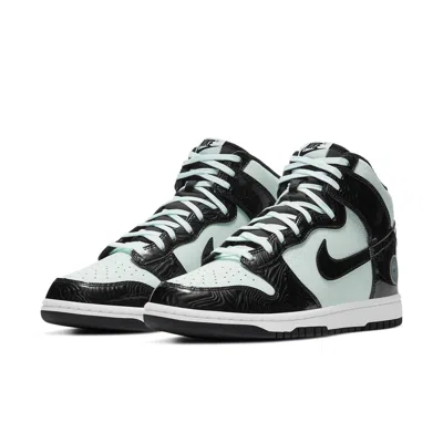 Nike Dunk High Se Sneakers In Black