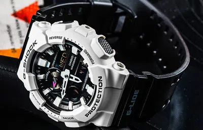Casio G-shock Analog-digital 'white' In Black