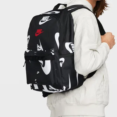 Nike Heritage Black