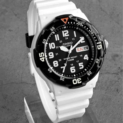 Casio Diving Sports /white Mens Black Analog