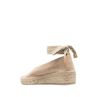 Castaã±er Round Toe Flat Shoes