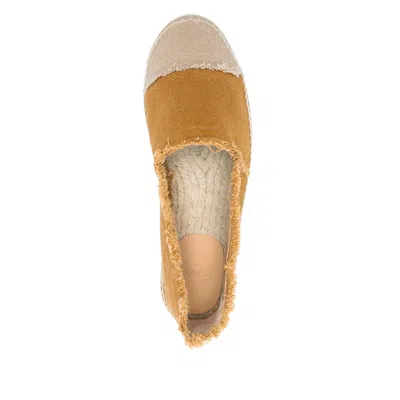 Castaã±er Round Toe Flat Shoes