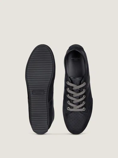 Givenchy Men Baskets Low-top Leather And Suede Sneakers In Black
