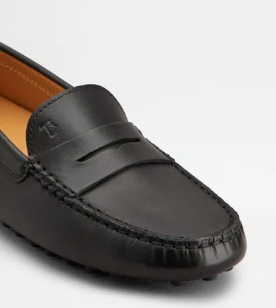 Tod's Round Toe Bean Shoes