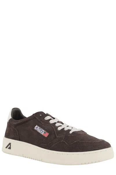 Autry Low-top Suede Sneakers With Rubber Sole And Lace-up Closure In Green