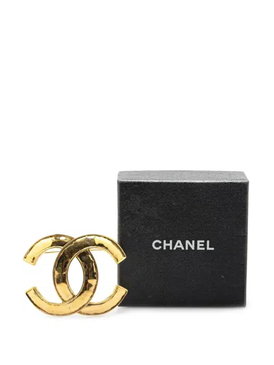 Pre-owned Chanel 1994 Gold Plated Cc Brooch Costume Brooch