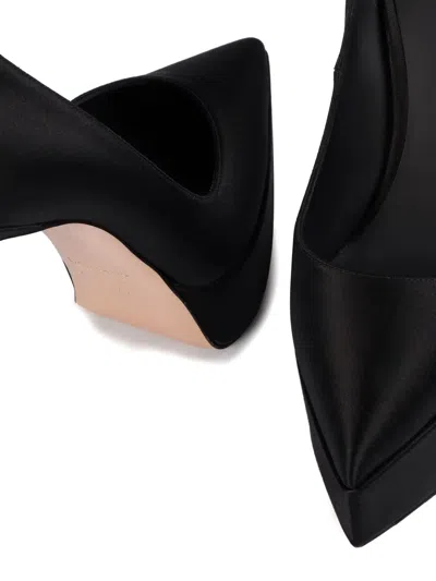 Le Silla 140mm Uma Pumps In Black