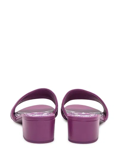 Dolce & Gabbana Flat Shoe.