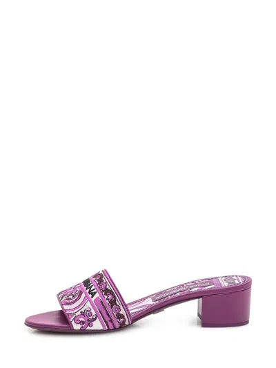 Dolce & Gabbana Flat Shoe.