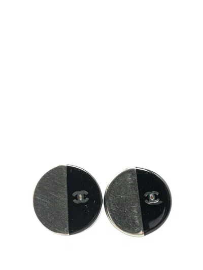 Pre-owned Chanel 2000 Silver And Resin Cc Button Push Back Earrings Costume Earrings