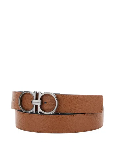 Ferragamo Beige Reversible Belt With Gancini Buckle Closure In Grained Leather Man In Brown