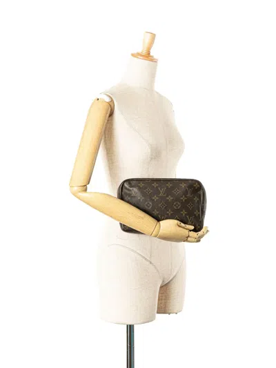 Pre-owned Louis Vuitton 20th Century Monogram Trousse Toilette 23 Clutch Bag