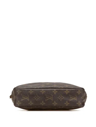 Pre-owned Louis Vuitton 20th Century Monogram Trousse Toilette 23 Clutch Bag