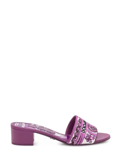 Dolce & Gabbana Flat Shoe.