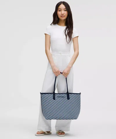 Lululemon Classic Knit Tote Bag 18l
