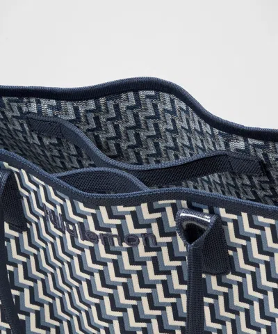 Lululemon Classic Knit Tote Bag 18l