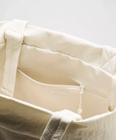 Lululemon On My Level Carryall Tote Bag 27.5l