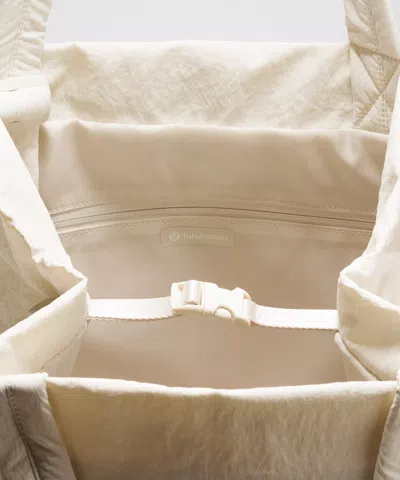 Lululemon On My Level Carryall Tote Bag 27.5l