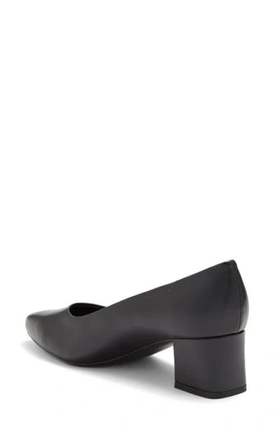 Easy Spirit Nicole Almond Toe Pump