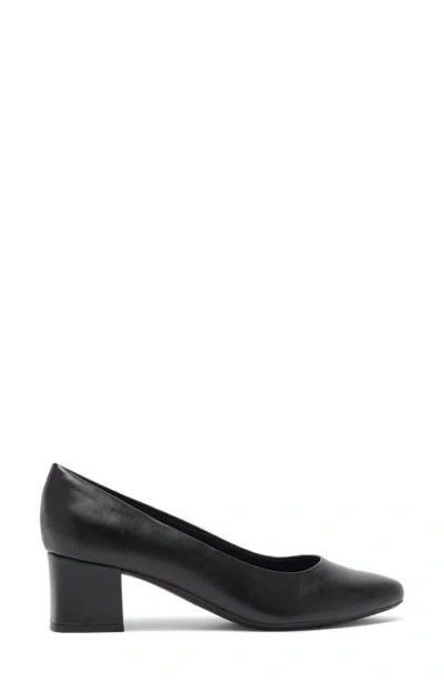 Easy Spirit Nicole Almond Toe Pump