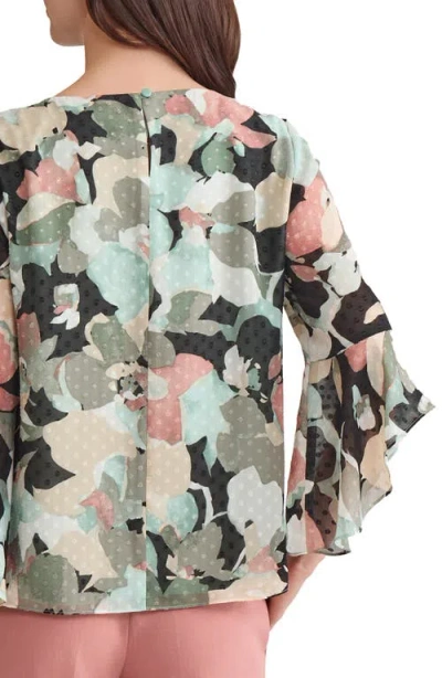 Kasper Clip Dot Ruffle Sleeve Top In Multi