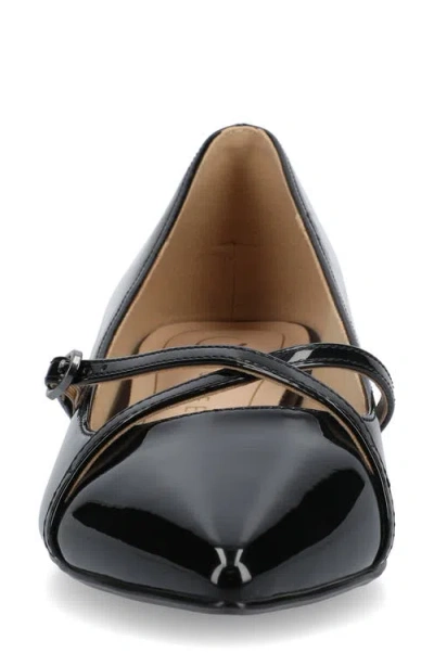 Journee Collection Camby Pointed Toe Flat