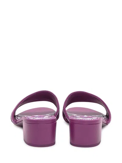 Dolce & Gabbana Flat Shoe.