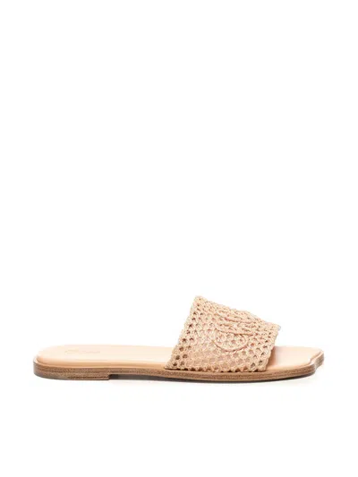 Chloé Soleil Crochet Slide Sandals In Nude