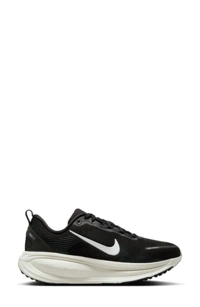 Nike Vomero 18 Running Shoe