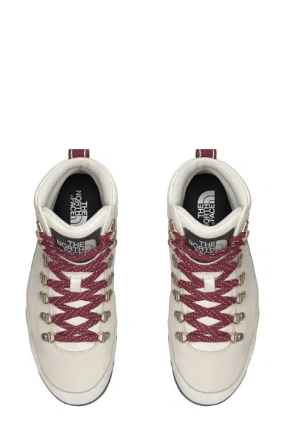 The North Face Back To Berkeley Iv Leather Waterproof Hiking Boot