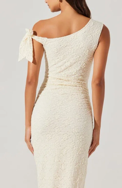 Astr The Label Emely Floral One-shoulder Stretch Lace Dress In Neutral
